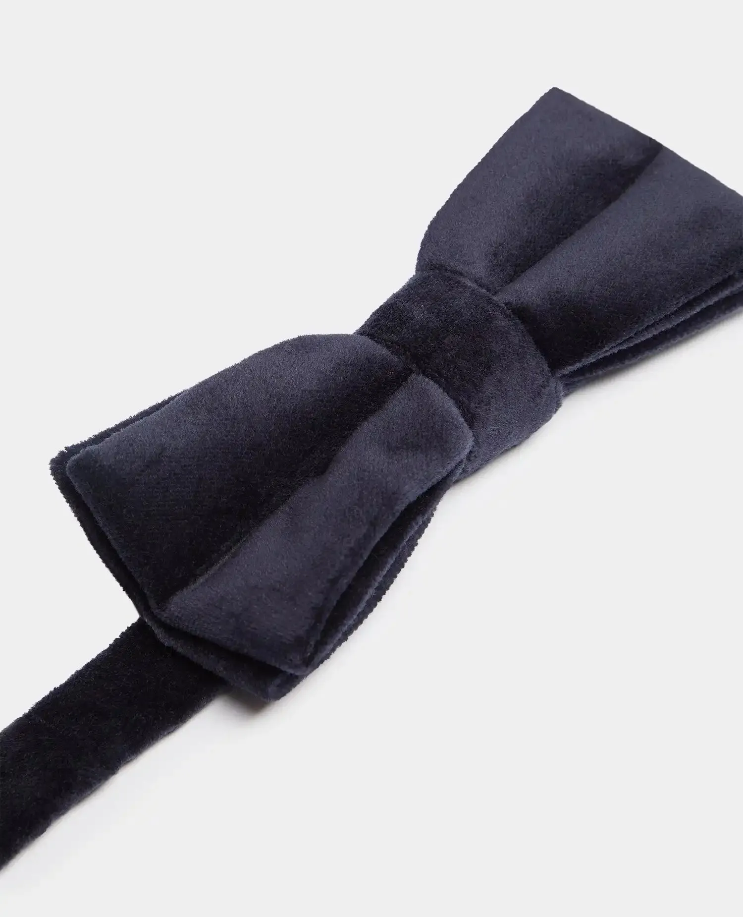 Remus Uomo Velvet Bow Tie Navy