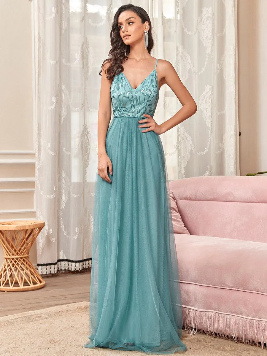 Robe mariage invitée en tulle à col en V et bretelles minces brodées au sol