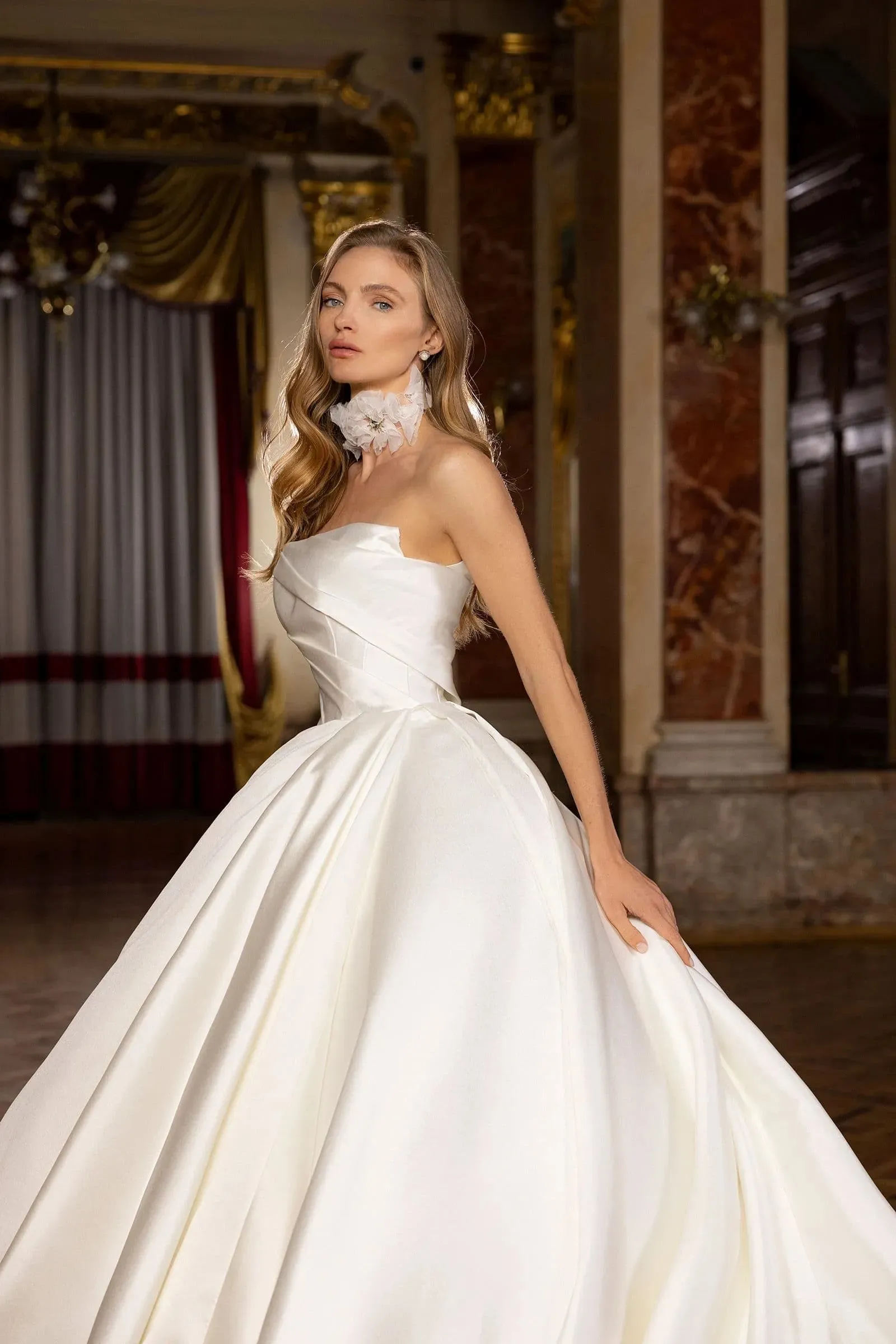 Satin Princess Wedding Dress Ball Gown Long Sleeve Bride Dresses vestidos de novia Off The Shoulder Bridal Gowns