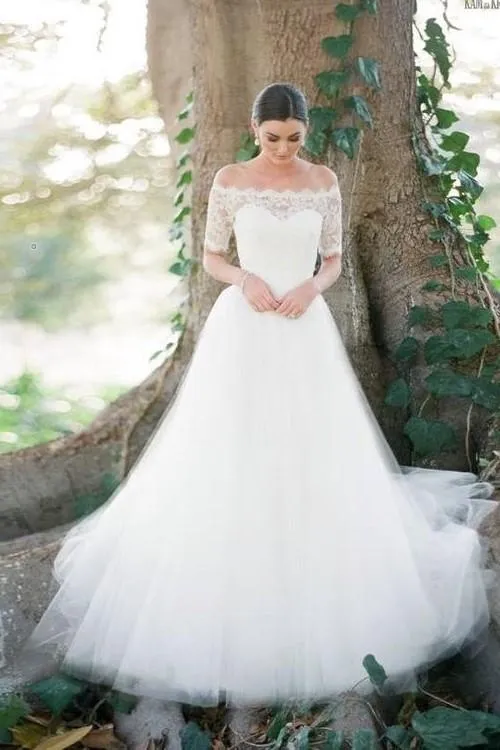 Scalloped Lace Off-the-shoulder Wedding Gown Dress with Tulle Skirt