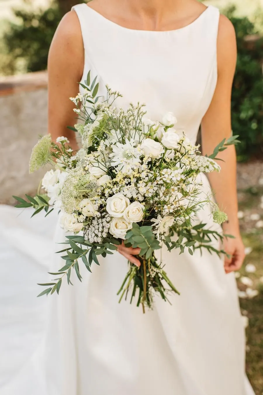 Simple Long Train Garden Wedding Gown with Boat Neck