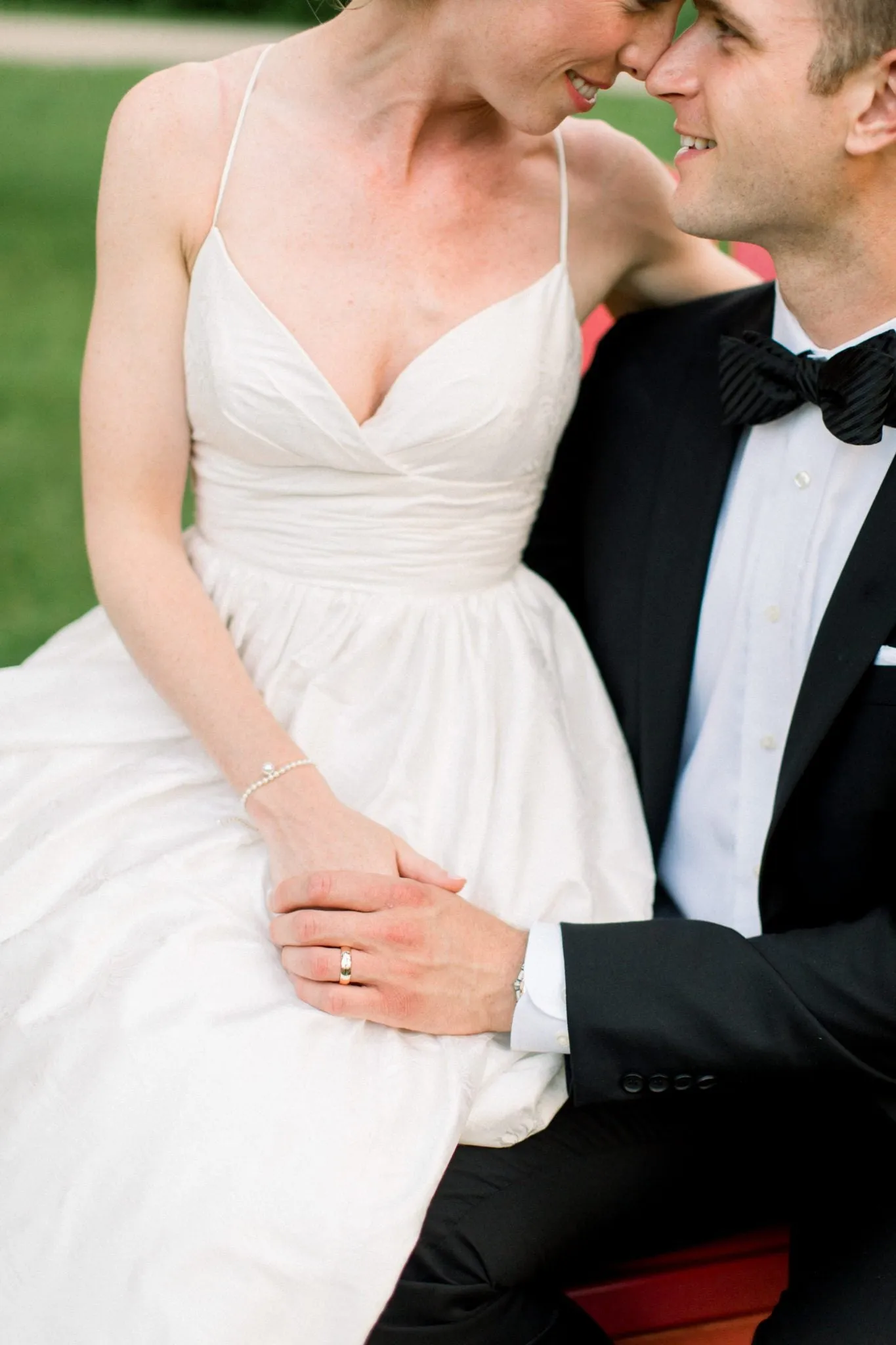 Simple Satin Bridal Gowns Dress with Spaghetti Straps