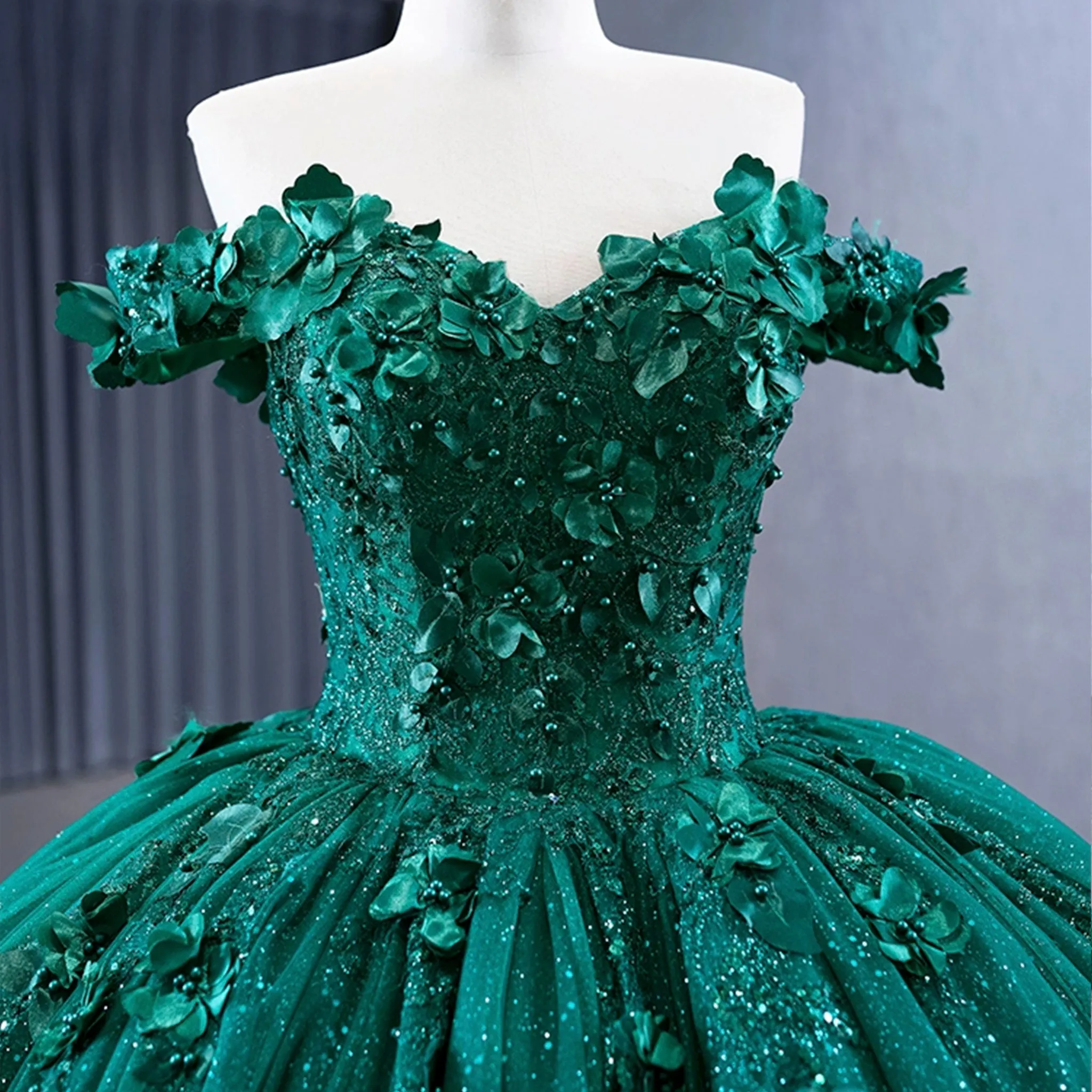 Spring Green Ball Gown Quinceanera Dress with Off the Shoulder