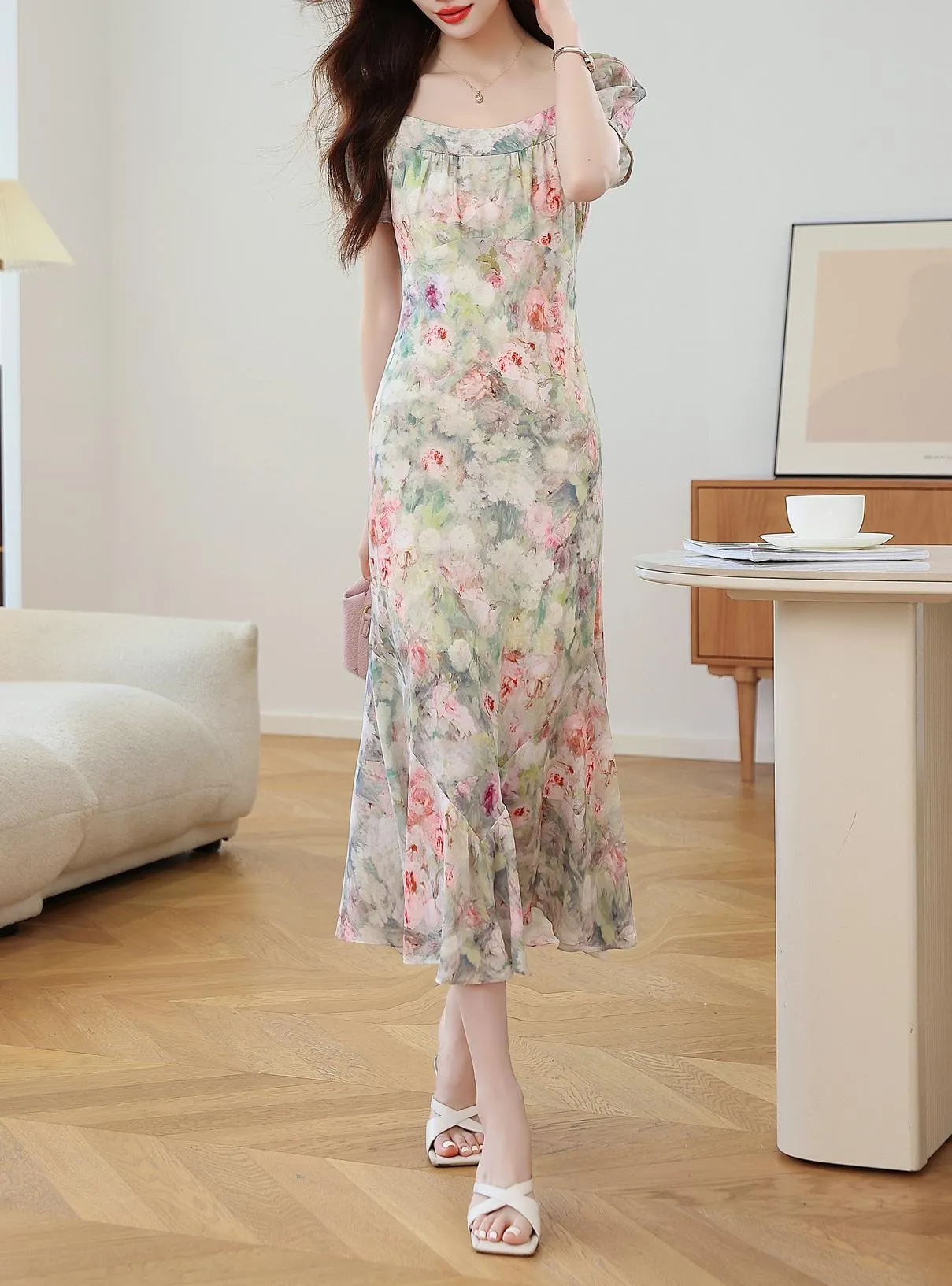 Stunning Women's Dress with Full Floral Print and Mermaid Hem