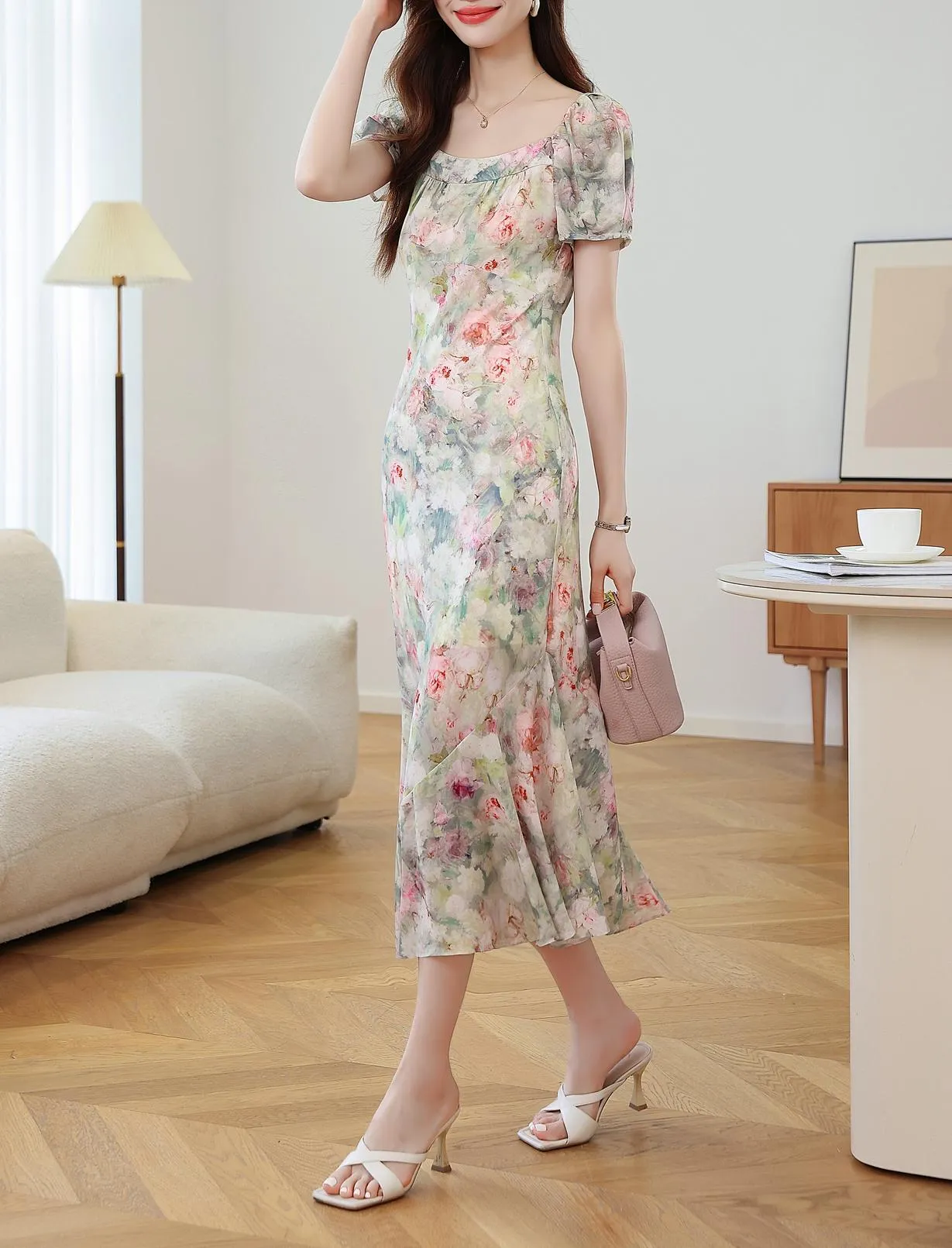 Stunning Women's Dress with Full Floral Print and Mermaid Hem
