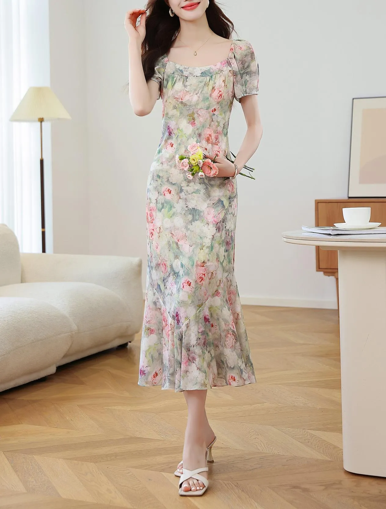 Stunning Women's Dress with Full Floral Print and Mermaid Hem