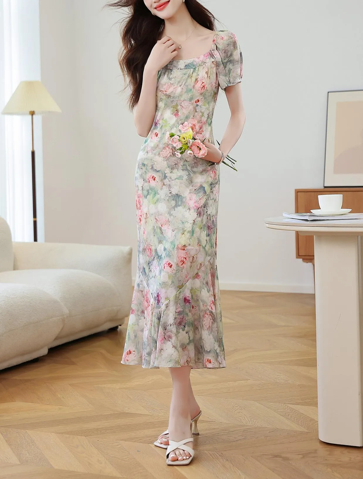 Stunning Women's Dress with Full Floral Print and Mermaid Hem