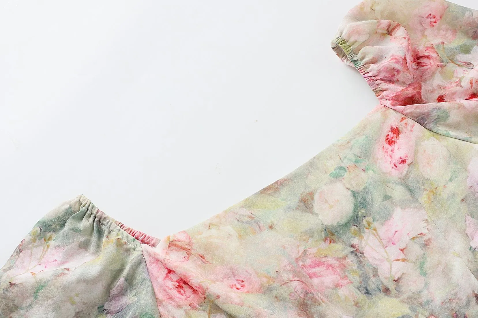 Stunning Women's Dress with Full Floral Print and Mermaid Hem