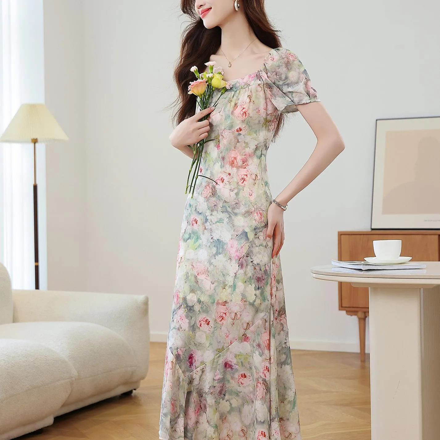 Stunning Women's Dress with Full Floral Print and Mermaid Hem