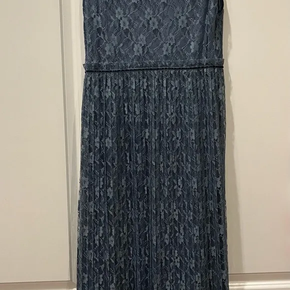 Sundance Lace Blue Dress, Size 4, Gorgeous and Beautiful. EUC.