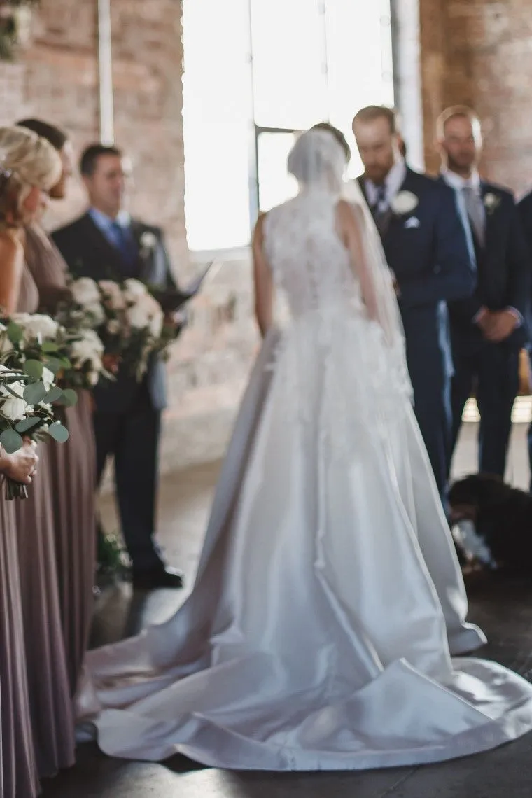 V-neck A-line Lace Satin Wedding Dress with Pockets