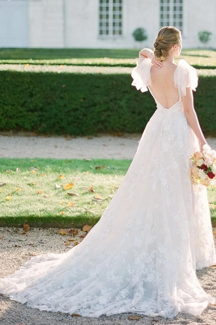 V-neckline Lace Bride Dresses with Detachable Train