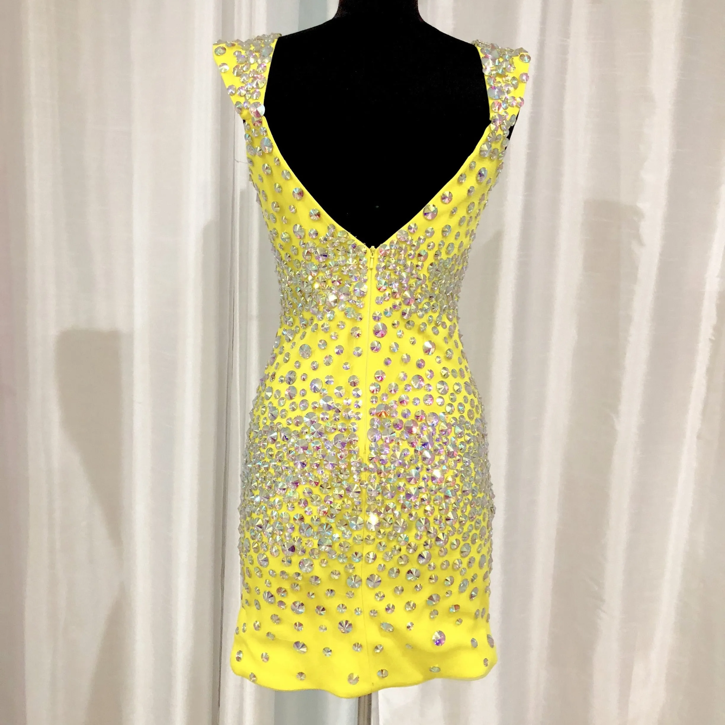 VIENNA Yellow Deep Sweetheart Short Dress Size 2 NWOT