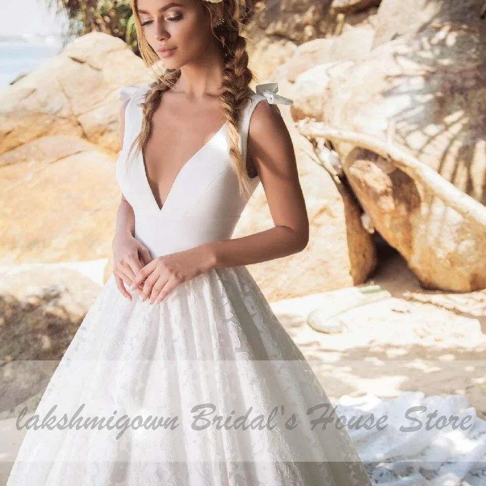 Vintage Lace Princess Wedding Gowns Deep V-neck