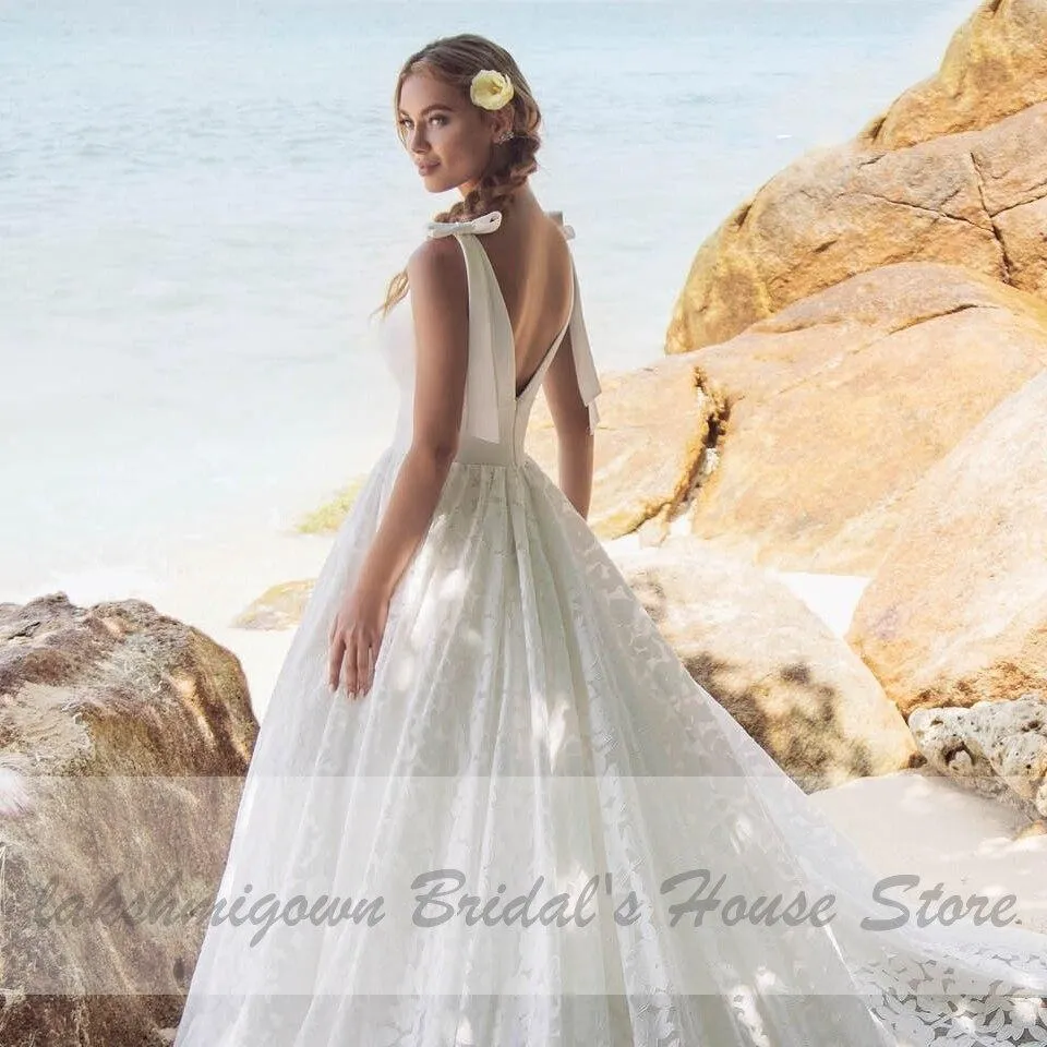 Vintage Lace Princess Wedding Gowns Deep V-neck