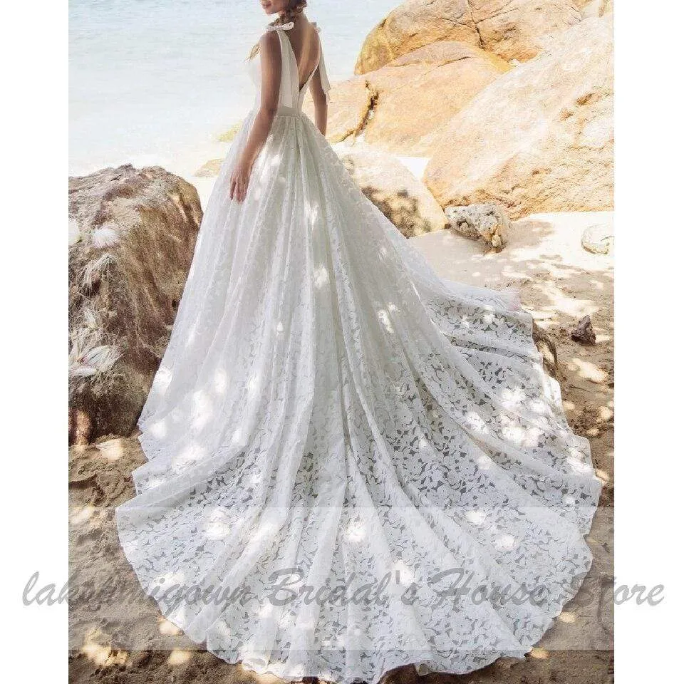 Vintage Lace Princess Wedding Gowns Deep V-neck