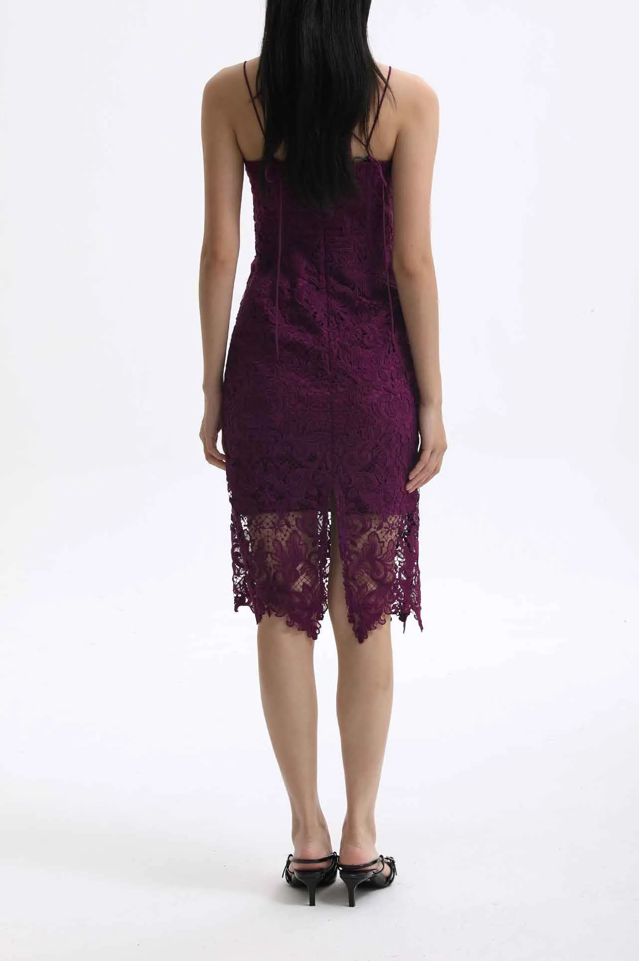 WATER SOLUBLE LACE V-NECKLINE SLIP