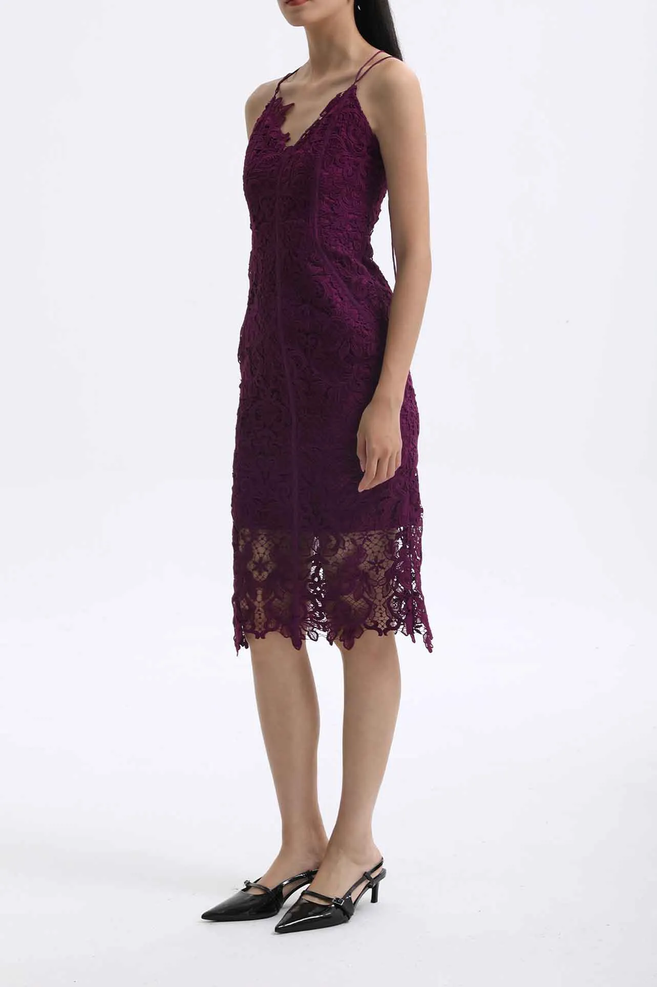 WATER SOLUBLE LACE V-NECKLINE SLIP