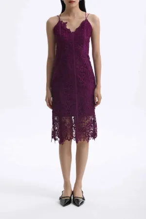 WATER SOLUBLE LACE V-NECKLINE SLIP
