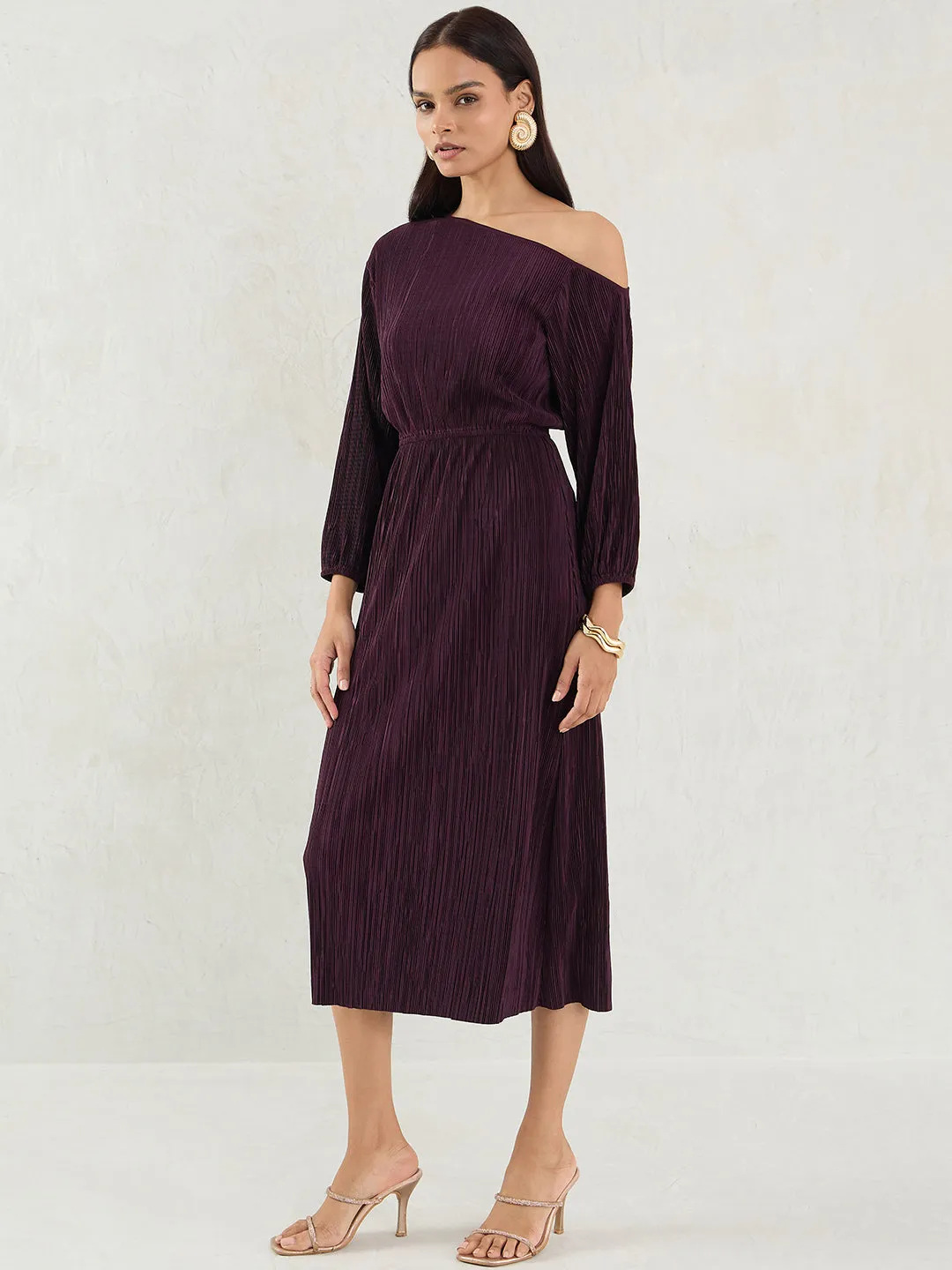 Wine Plisse Off Shoulder Midi Dress