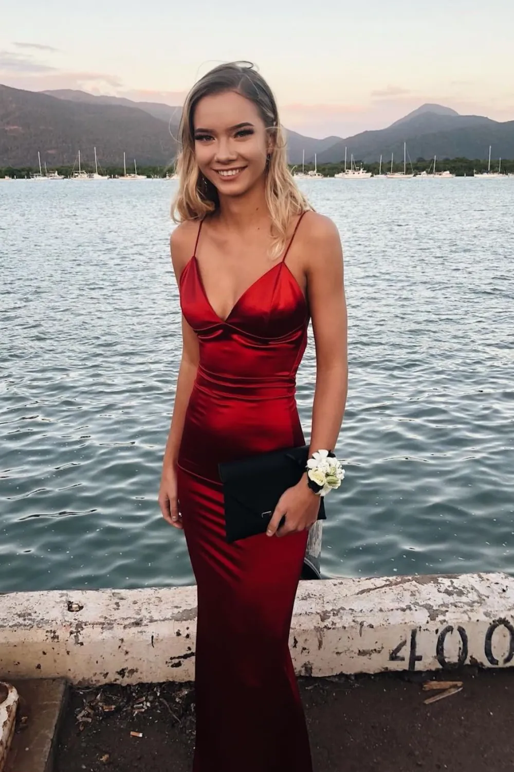 Wine-red Long Slim Prom Gowns Spaghetti Straps